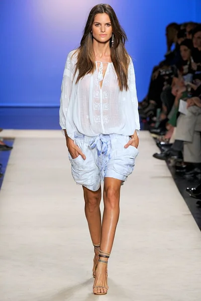Look 30